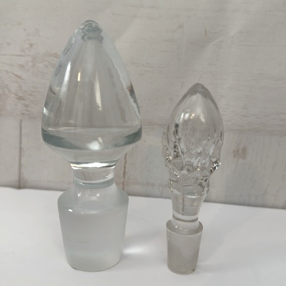 Vintage Clear Glass Bottle Stoppers Decanter Bulbous Lids - Picture 1 of 8